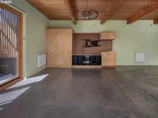 Photo #6: 22537853 Listing 