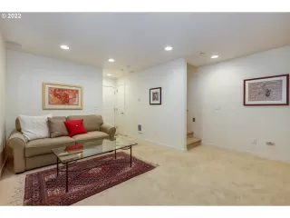 Photo #5: 22537961 Listing