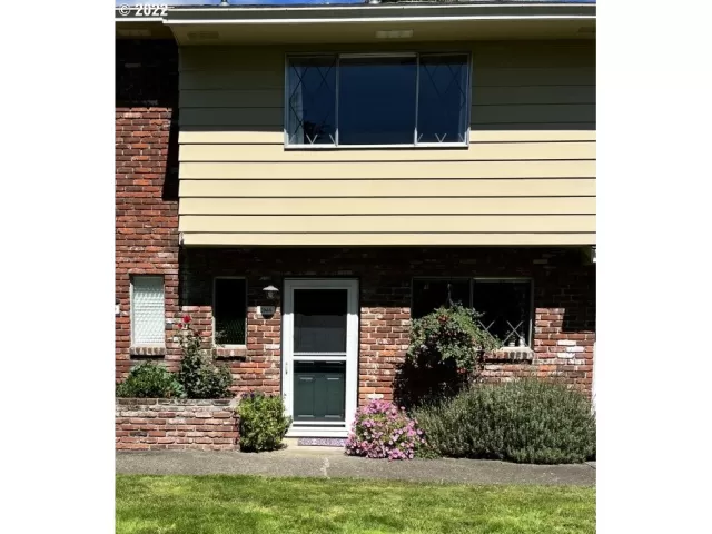 MLS: 22538359 Condo For Sale