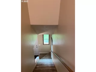 Photo #5: 22538359 Listing