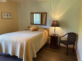 Photo #6: 22538359 Listing