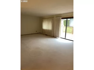 Photo #6: 22538367 Listing