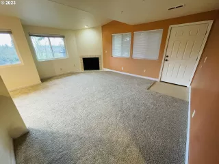 Photo #3: 22538818 Listing