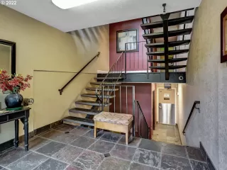 Photo #2: 22539509 Listing