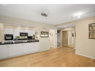 Photo #1: 22540479 Listing