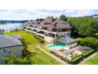 Photo #1: 22541007 Listing