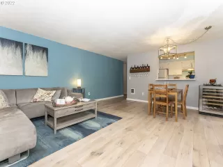 Photo #6: 22541546 Listing 