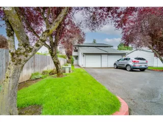 Photo #1: 22543292 Listing