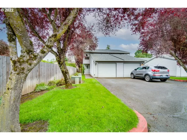 MLS: 22543292 Condo For Sale