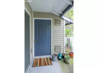 Photo #3: 22543457 Listing