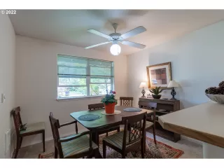 Photo #5: 22543457 Listing