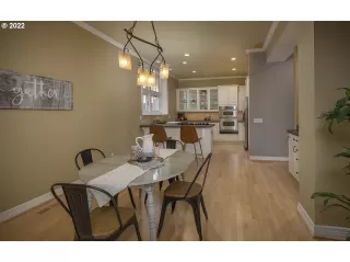 Photo #5: 22545320 Listing