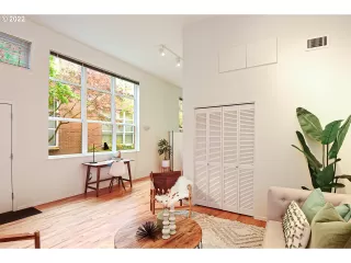 Photo #3: 22546332 Listing