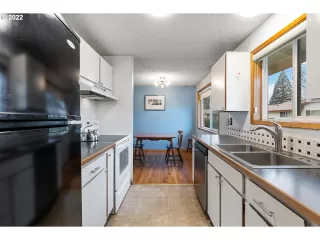 Photo #2: 22547654 Listing