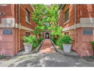 Photo #1: 22548324 Listing