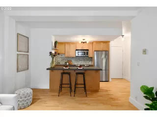 Photo #6: 22548324 Listing