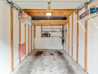 Photo #5: 22548820 Listing