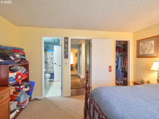 Photo #6: 22549089 Listing