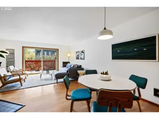 Photo #2: 22549535 Listing