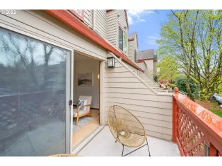 Photo #6: 22549535 Listing