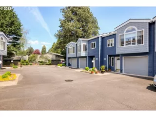 More Details about MLS # 22549637 : 16697 NE HALSEY ST 2