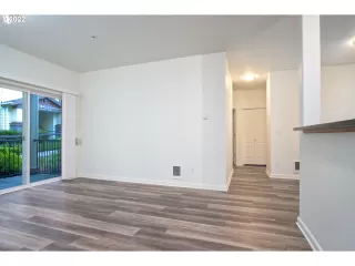 Photo #2: 22550157 Listing 