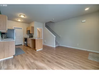 Photo #3: 22550197 Listing