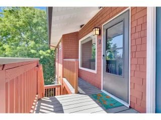 Photo #5: 22550230 Listing 