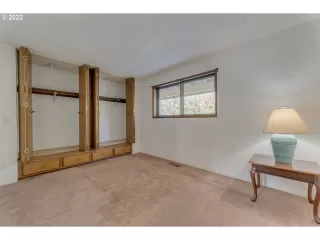 Photo #4: 22550482 Listing