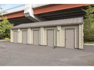 Photo #6: 22550498 Listing