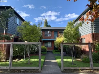 Photo #2: 22552282 Listing