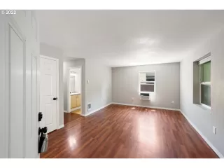 Photo #3: 22552417 Listing