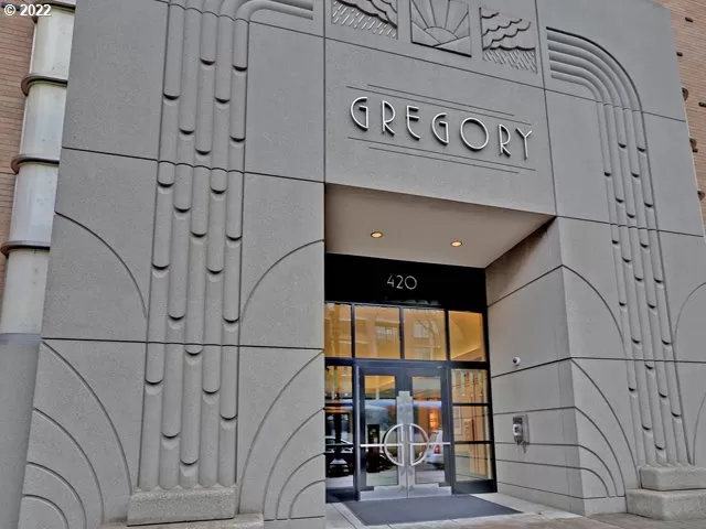 MLS: 22553526 Condo For Sale