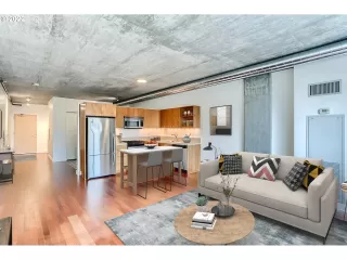 Photo #3: 22555032 Listing