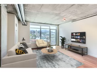 Photo #4: 22555032 Listing