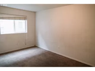 Photo #4: 22555091 Listing