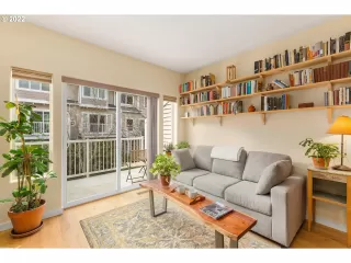 Photo #2: 22556005 Listing