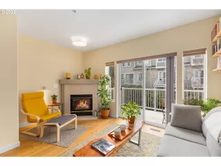 Photo #3: 22556005 Listing