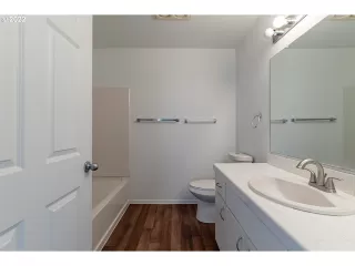 Photo #3: 22556253 Listing