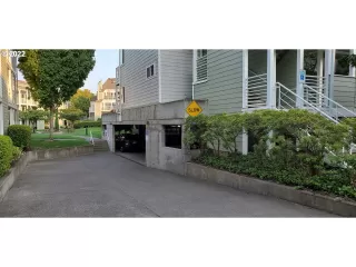 Photo #2: 22556397 Listing