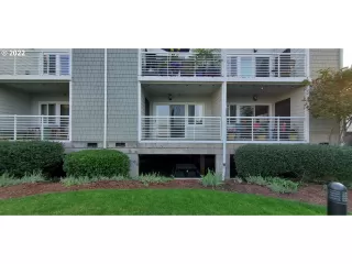 Photo #4: 22556397 Listing