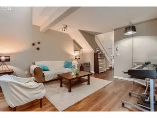 Photo #6: 22556870 Listing