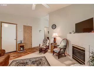 Photo #4: 22557659 Listing