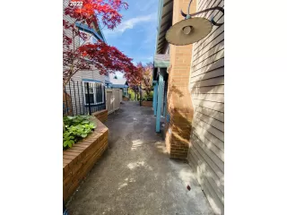 Photo #3: 22557857 Listing