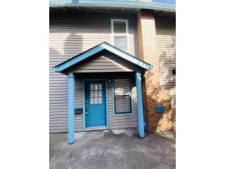 Photo #4: 22557857 Listing