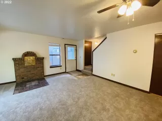 Photo #6: 22557857 Listing