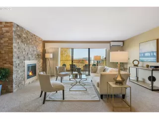 Photo #4: 22557930 Listing