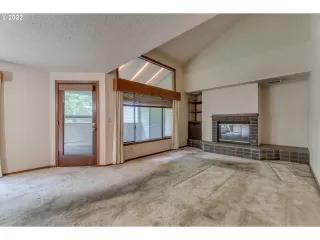 Photo #4: 22558330 Listing