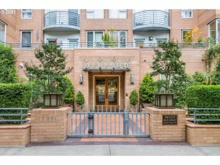 Photo #1: 22559408 Listing