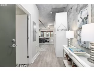 Photo #6: 22559729 Listing